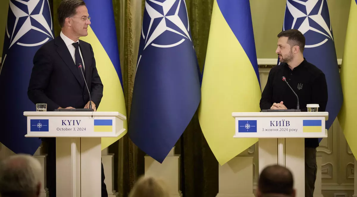 Mark Rutte și Volodimir Zelenski într-o conferință de presă la Kiev Foto: Profimedia