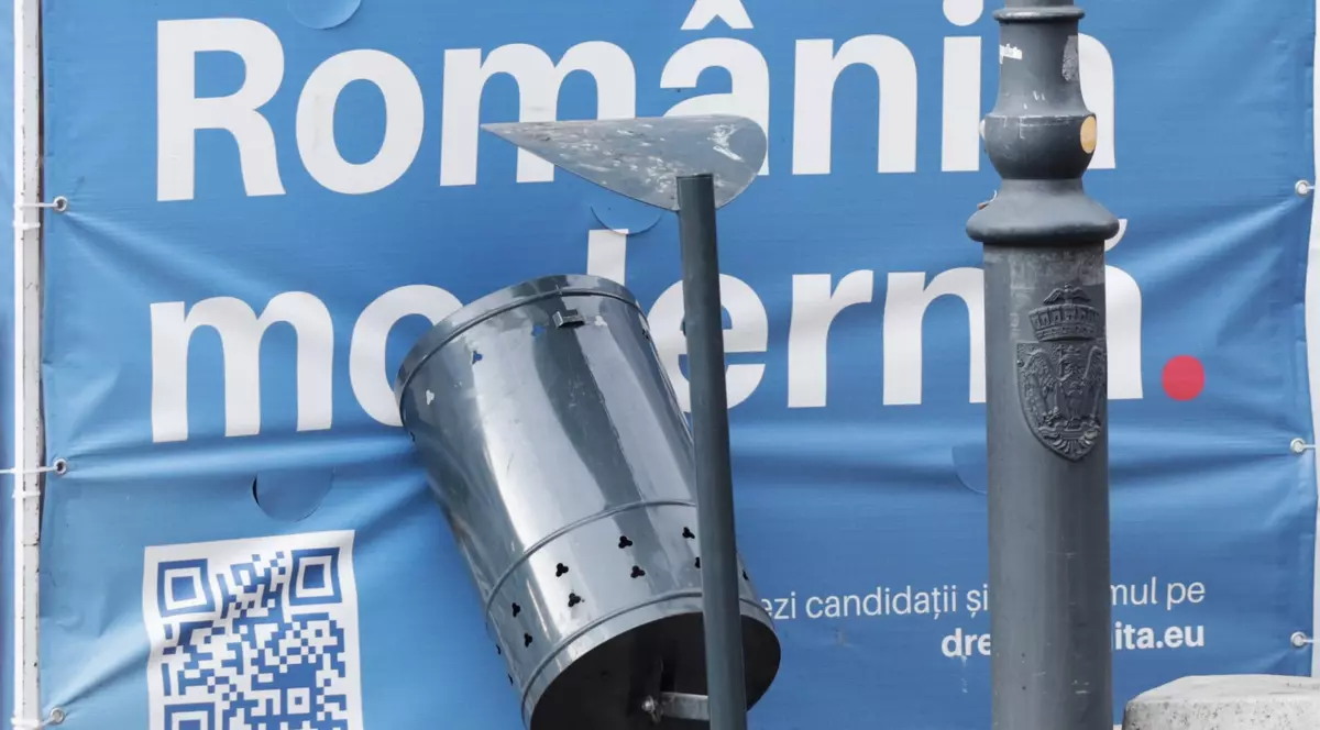 Și noi cu cine votăm?