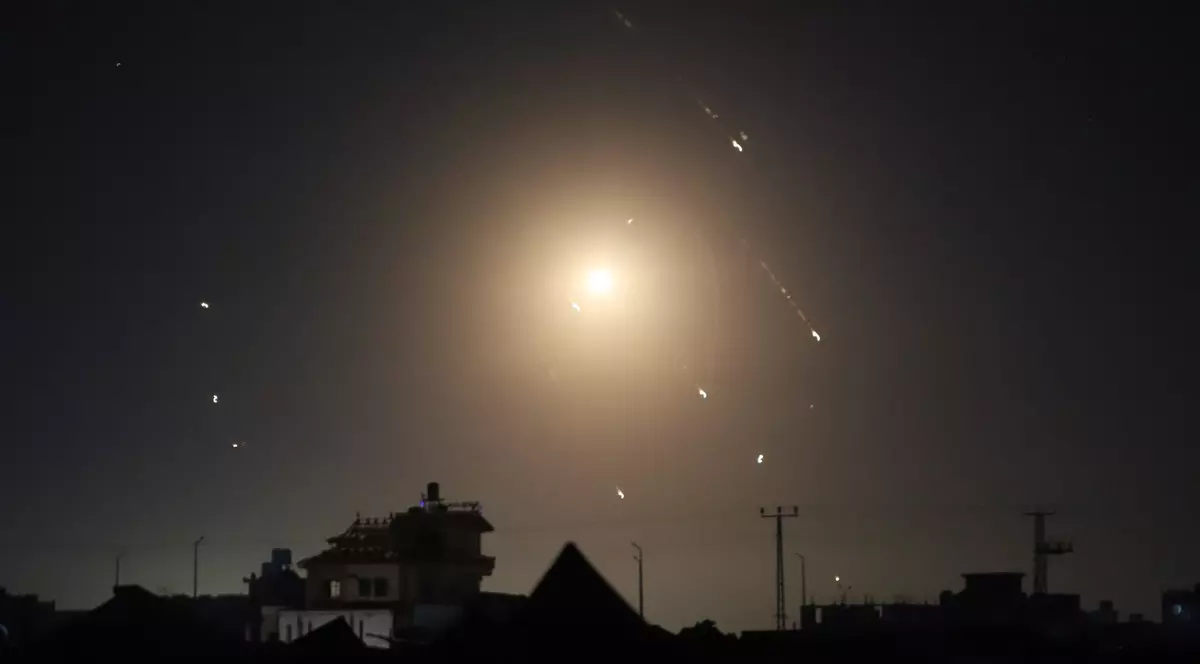 Atacul iranian, văzut din Gaza Foto: Profimedia