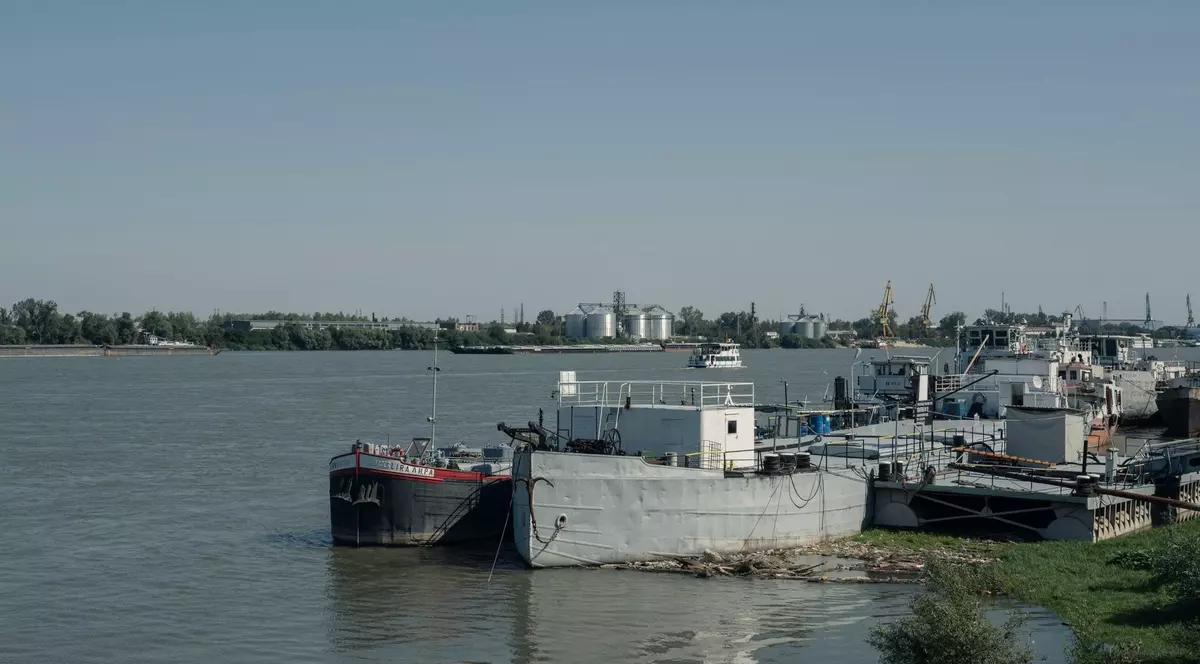 Grănicerii bulgari care au împușcat un căruțaș român pe Dunăre au tras 15 focuri de avertisment și au fost atacați cu furca, susține procuratura din Pleven