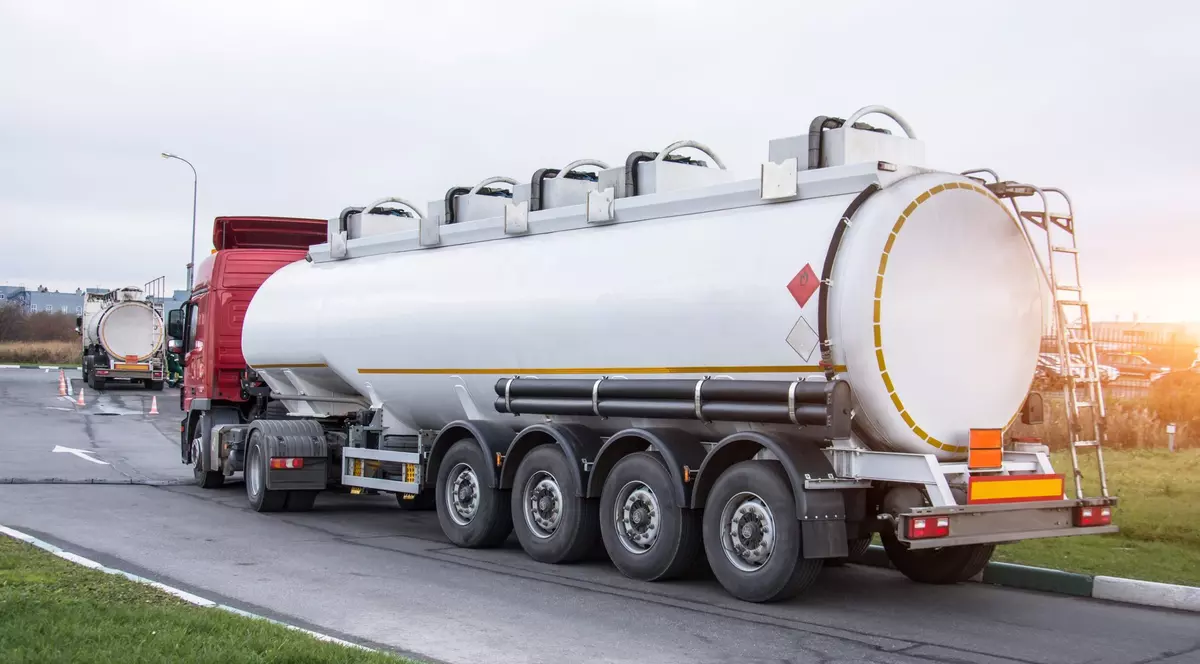 Companiile care beneficiază de pe urma războiului din Ucraina. Cum a ajuns România al doilea exportator de motorină al Kievului