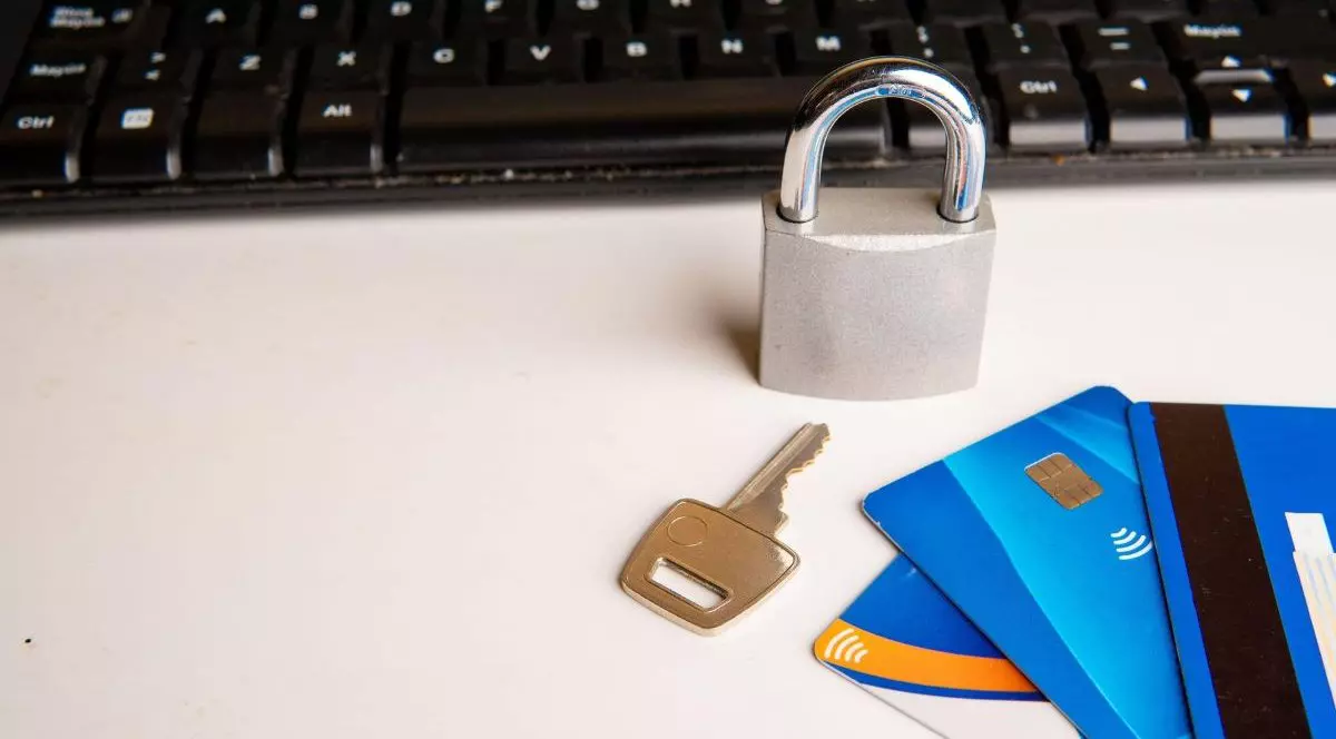 Român arestat în California, după ce a furat peste  580.000 de dolari, prin skimming. Banii au fost luați de la familii care trăiesc din ajutoare sociale