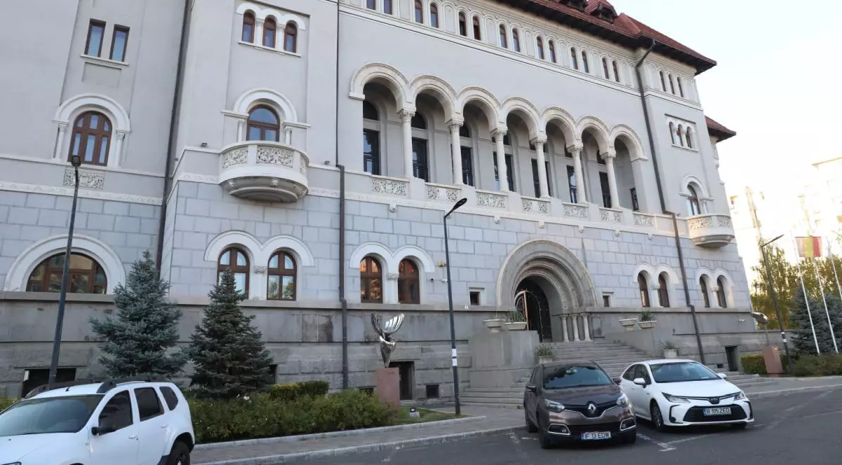 Primăria Sectorului 1 din București, executată silit. Mașina folosită de Clotilde Armand, sub sechestru. Reacția instituției