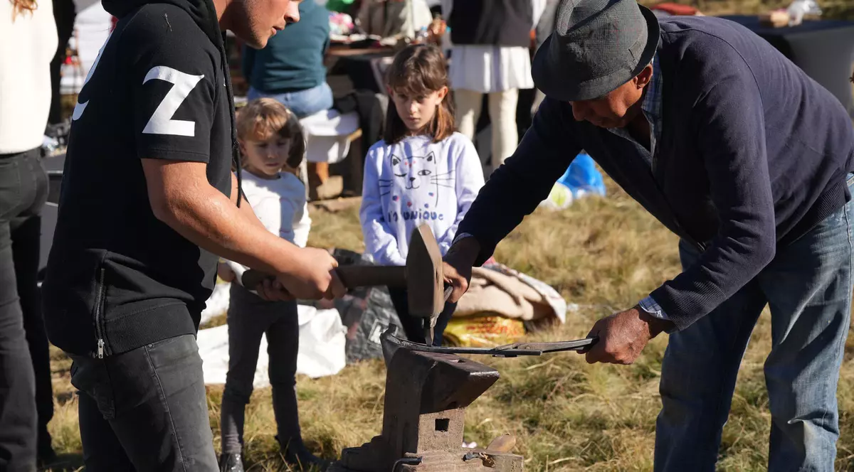 Mester fierar din Arges, Tezaur Uman Viu