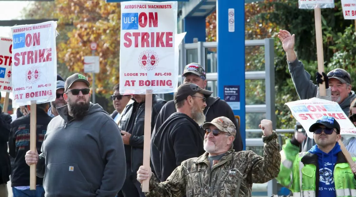 Angajați Boeing în grevă, pe stradă, în SUA