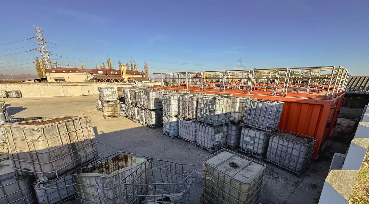 Cernobîlul de la Valea Călugărească, Prahova. Prefectul Emil Drăgănescu suspendă interdicția dată de autoritățile locale privind depozitarea de deșeuri periculoase în comună