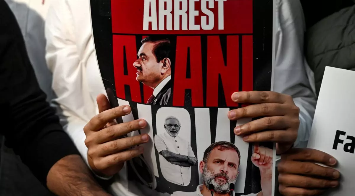 Gautam Adani este contestat și în India