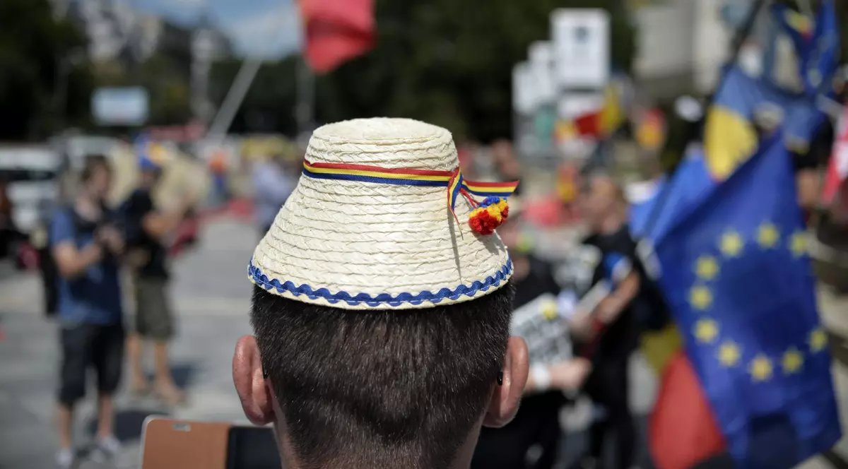 Romani din diaspora protesteza fata de guvernul PSD, in Piata Universitatii, vineri, 10 august 2018