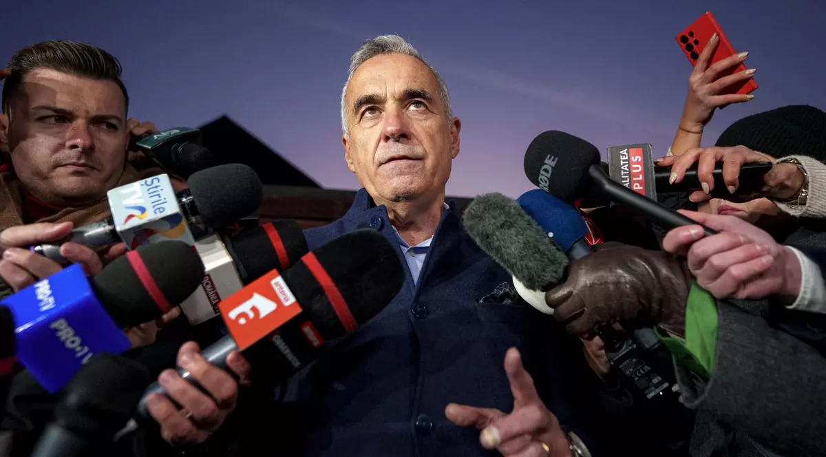 Calin Georgescu, candidat independent la alegerile prezidentiale, sustine un discurs, in Izvorani, Romania, marti, 26 noiembrie 2024. ANDREEA ALEXANDRU / MEDIAFAX FOTO