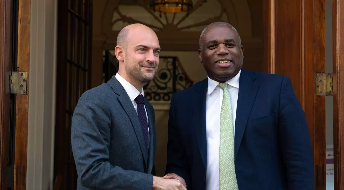 Jean-Noel Barrot (stânga), primit de David Lammy în prima vizită la Londra a unui ministru francez de externe din ultimii șase ani Foto: Hepta