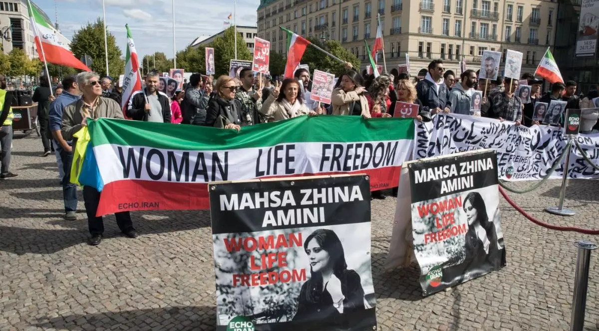 Femeile din Iran care sfidează hijabul vor avea parte de tratament la o clinică specializată