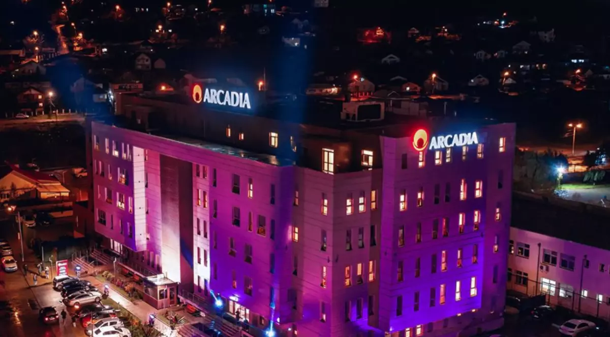 O maternitate din Iași a fost iluminată în violet, de Ziua Mondială a Prematurității