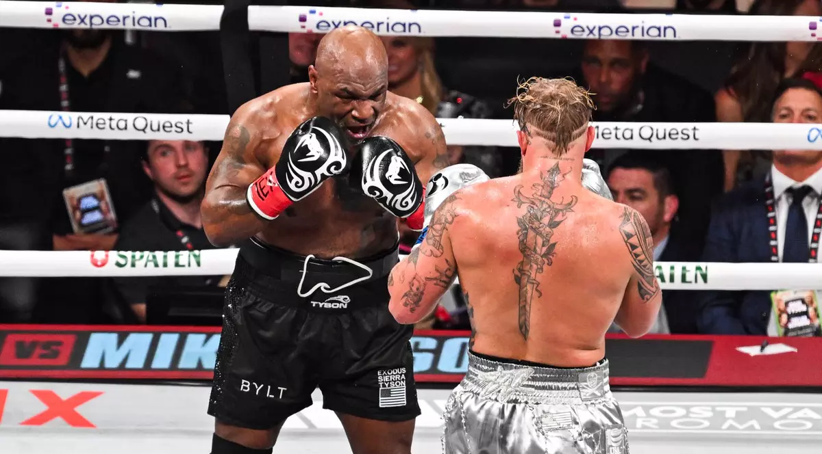 Mike Tyson le răspunde fanilor dezamăgiți după ce a fost bătut în ring de Jake Paul: „Aproape că am murit în iunie. Am pierdut 25 de kilograme în spital”