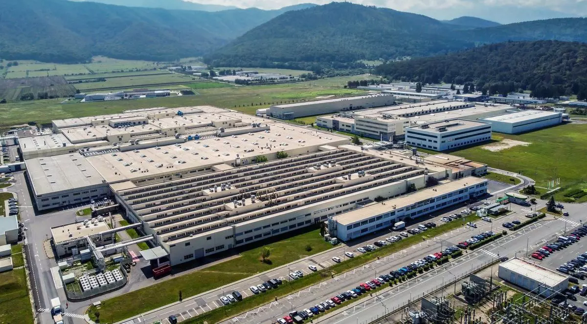 Peste 800 de angajați din Brașov riscă să rămână fără loc de muncă până la sfârșitul anului. Schaeffler face concedieri masive