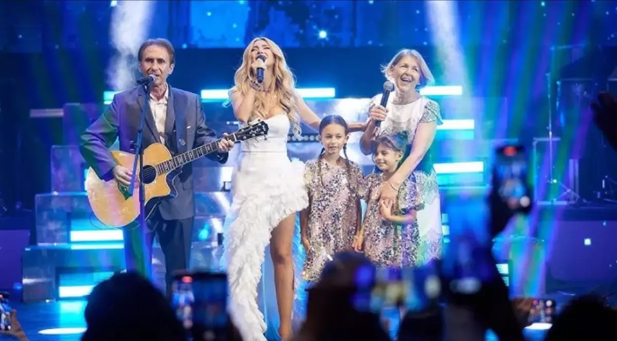 Tatăl Andreei Bălan reacționează după ce artista a fost cerută în căsătorie. Ce spune despre Victor Cornea. „Nu știu dacă a doua căsnicie va fi cu noroc”