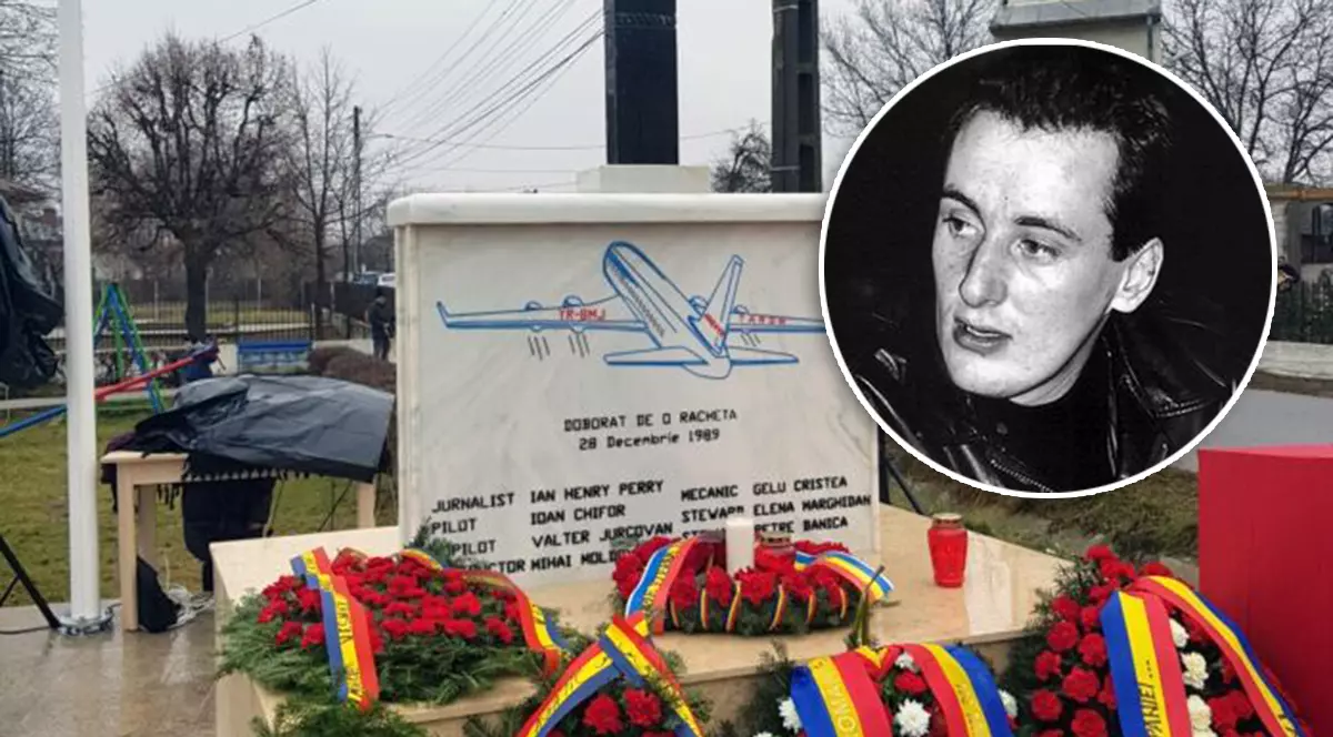Colaj foto cu monumentul ridicat în memoria avionului prăbușit pe 28 decembrie 1989