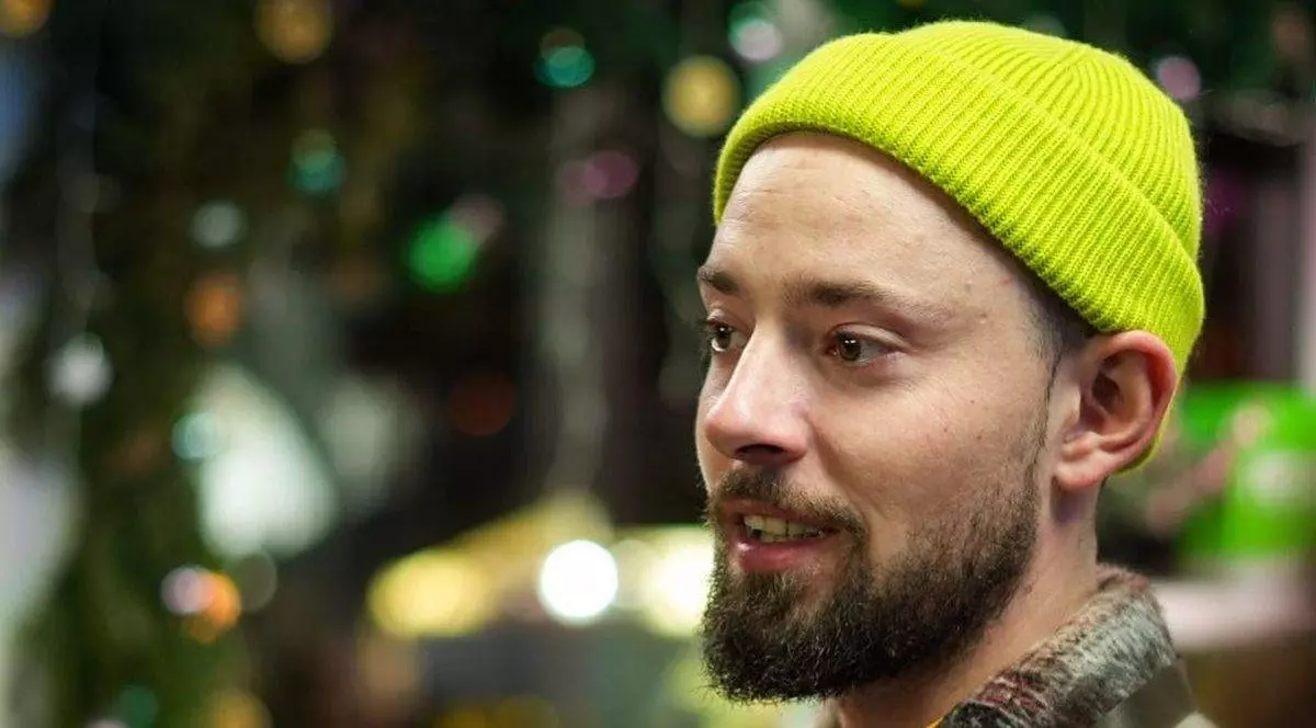 Cucu de la „Noaptea Târziu” a apelat la specialiști pentru o schimbare radicală de look. Intervenția a durat 7 ore