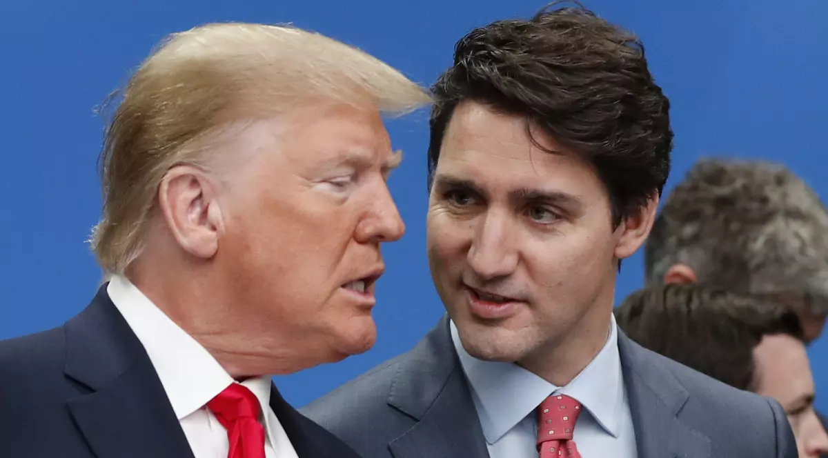 Donald Trump (stânga) și Justin Trudeau surprinși în timpul unei discuții la un summit NATO. Imagine ilustrativă Foto: Profimedia