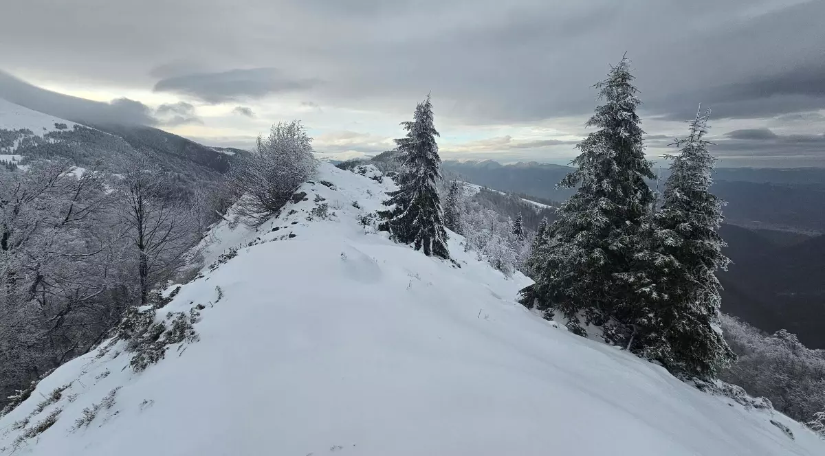 Pasul Vâlcan din Hunedoara, una dintre cele mai accesibile stațiuni montane din România Foto:Facebook/Totul despre Hunedoara