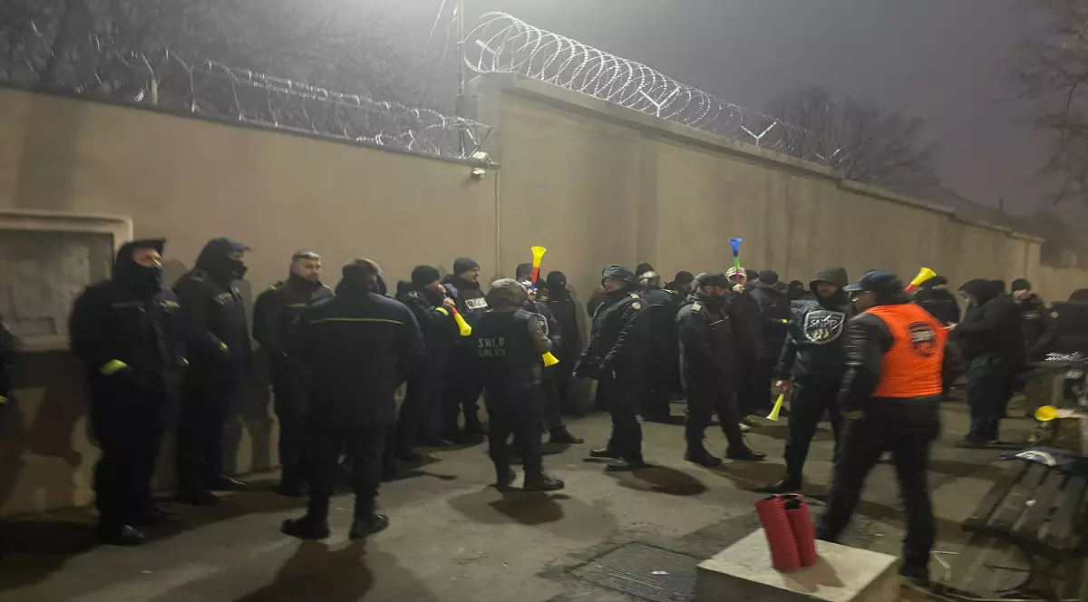 Zeci de polițiști de la Penitenciarul Galați în grevă: Nemulțumiri legate de salarii și condițiile de muncă Foto:Monitorul de Galați