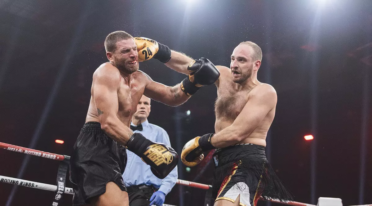 Acțiune explozivă, performanțe speciale și gloria finală: HELL Boxing Kings se pregătește pentru cea mai mare noapte după semifinale