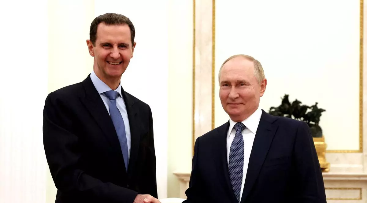 Însuși Vladimir Putin a hotărât ca Rusia să-i acorde azil politic dictatorului sirian Bashar al-Assad și familiei sale