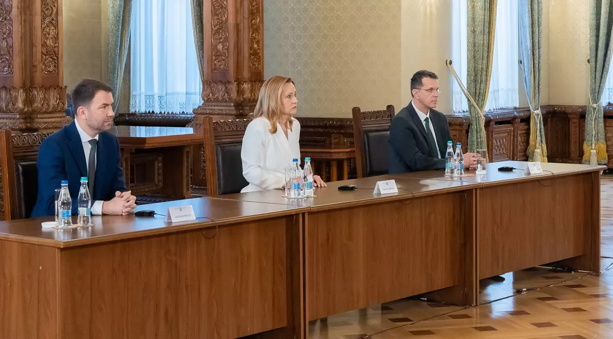 Klaus Iohannis nu a dat mâna cu delegația USR la consultările de la Cotroceni pentru desemnarea premierului