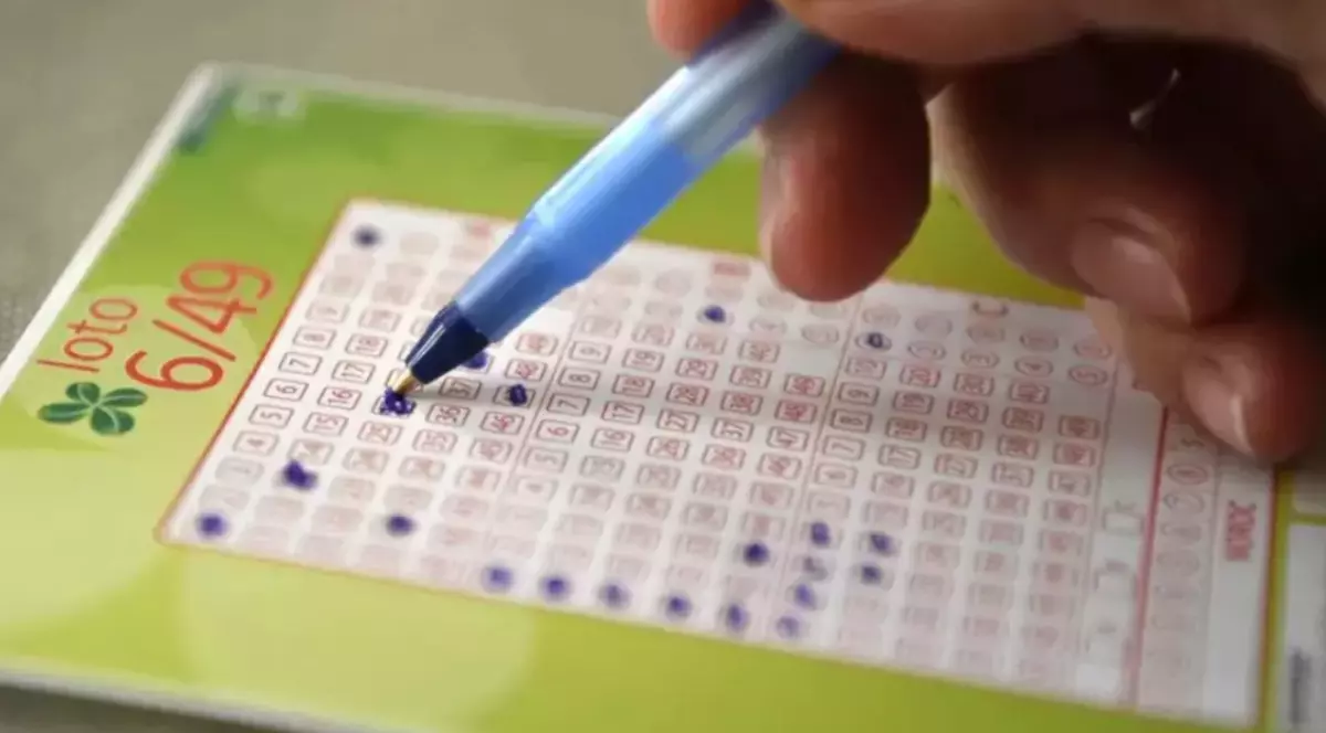 O pensionară din București și-a ridicat marele premiu la Loto 6 din 49