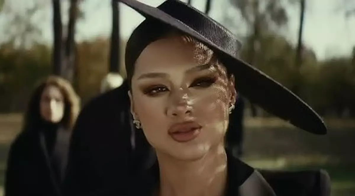 Cum este Misha Miller în spatele camerelor de filmat: „Trebuie să păstreze o doză de mister”. Dezvăluiri în exclusivitate despre viața artistei