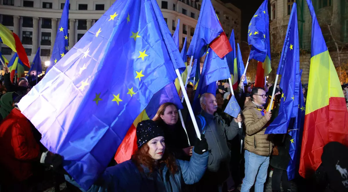 Miting pro-Europa în Piața Universității, intitulat „România speră”