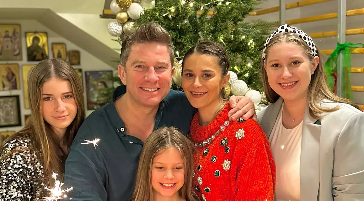 Cum va petrece Pavel Bartoș Crăciunul. Actorul este tatăl a trei fete. „Cel mai frumos cadou”