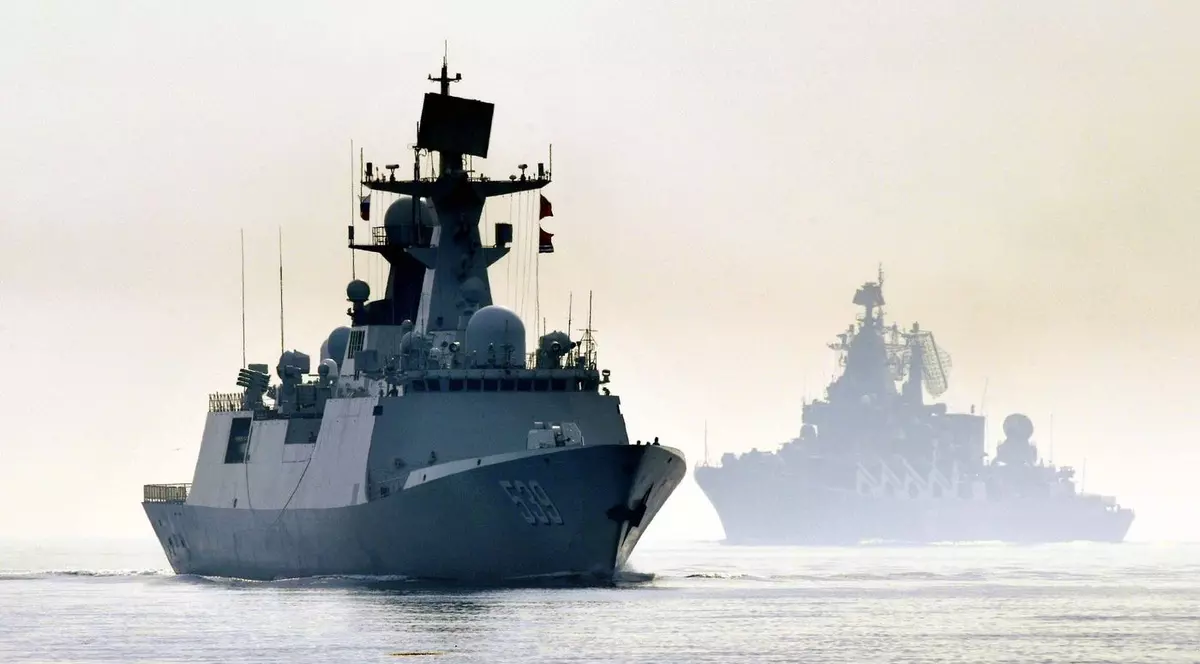 nave militare chineze