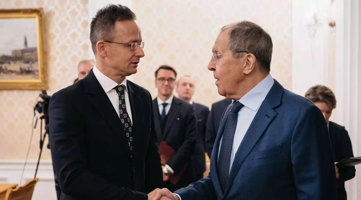 Szijjarto Peter și Serghei Lavrov