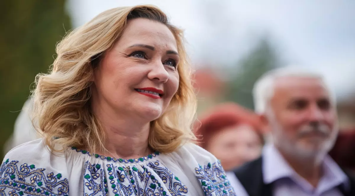 Elena Lasconi, la biserică după vot: „M-am rugat pentru democrație” Sursă: Facebook/Elena Lasconi