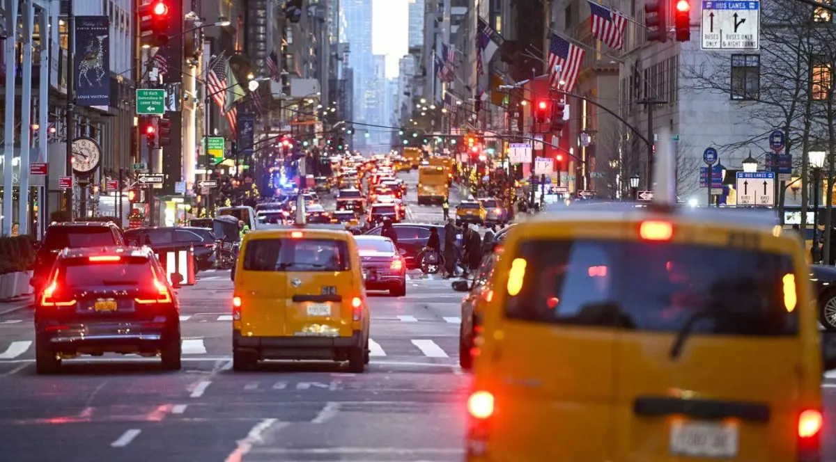 New Yorkul devine primul oraș din SUA cu taxă pe aglomerație. Cât vor plăti șoferii pentru a intra cu mașina în centru