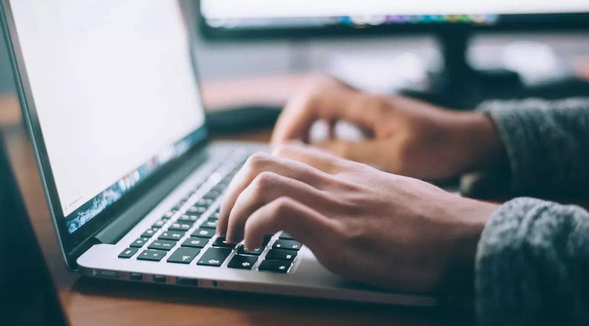 Ce joburi au căutat românii la începutul anului: aproape 140.000 de căutări au fost efectuate pentru jobul de șofer, 88.000 pentru cele de inginer, 60.000 pentru asistent medical și 58.000 pentru contabil. Scade interesul pentru joburile remote.