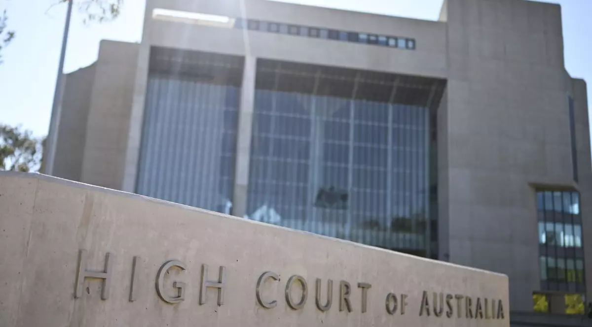 O sectă religioasă s-a rugat și a cântat în timp ce un copil de 8 ani murea