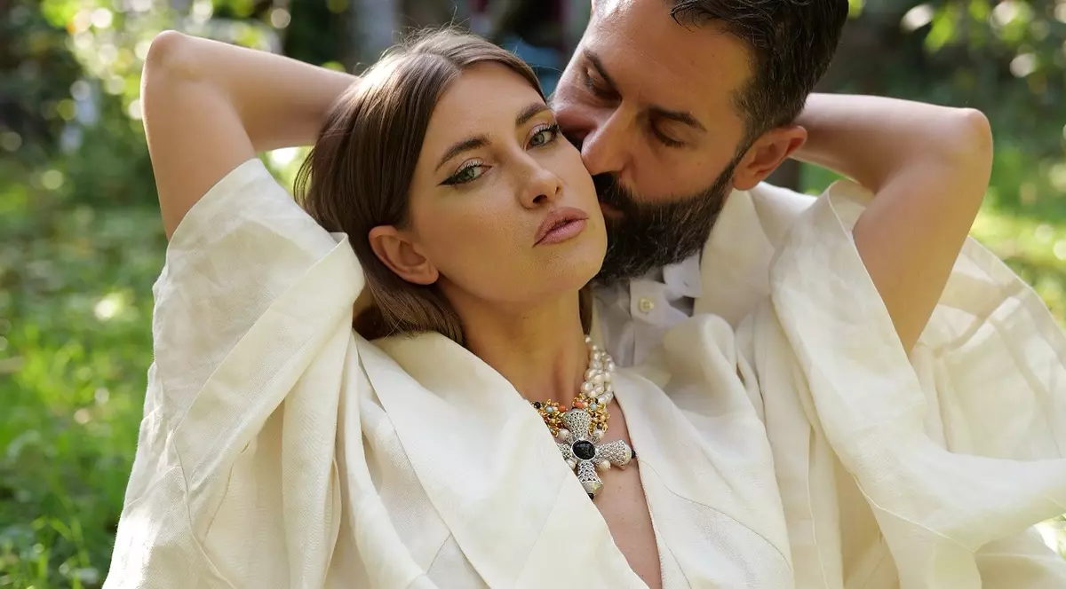 Cum face față Iulia Albu criticilor din mediul online și ce spune despre cei care o urmăresc. „Hate-ul este foarte bun”