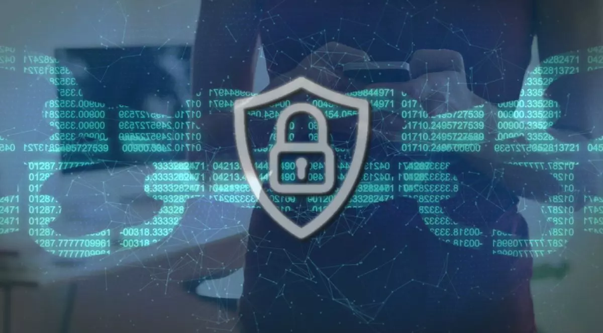 Imagine a pictogramei lacăt peste o femeie caucaziană care folosește un smartphone. Social media și interfață de comunicare concept digital generat imagine.