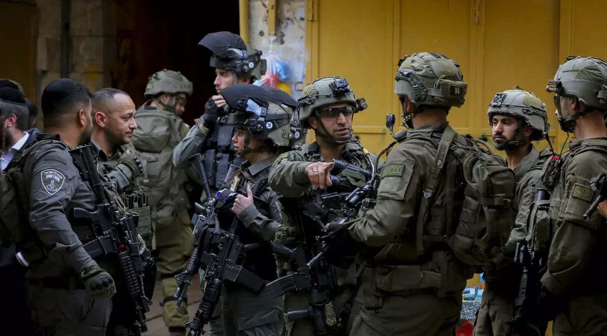 Soldați israelieni surprinși în Cisiordania