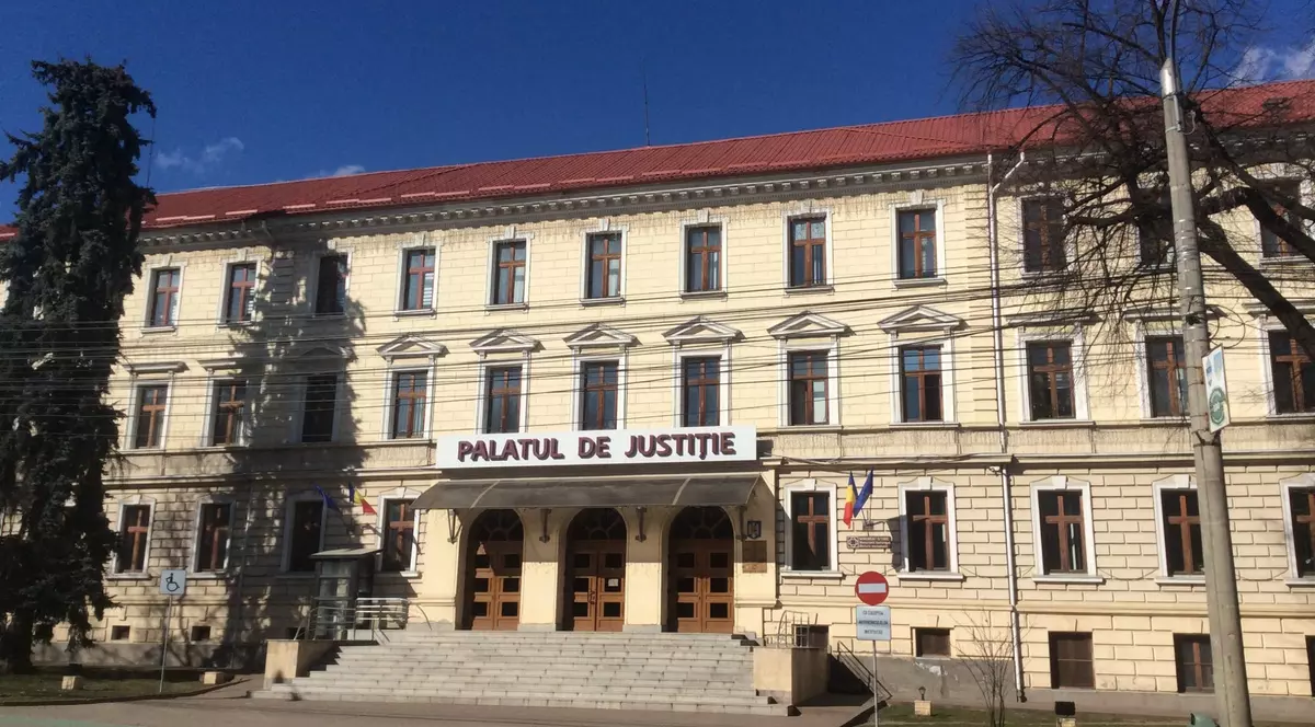 Palatul de justitie Suceava. foto wikipedia