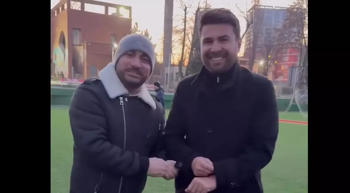 Pescobar (Paul Nicolau) alături de Adrian Mutu