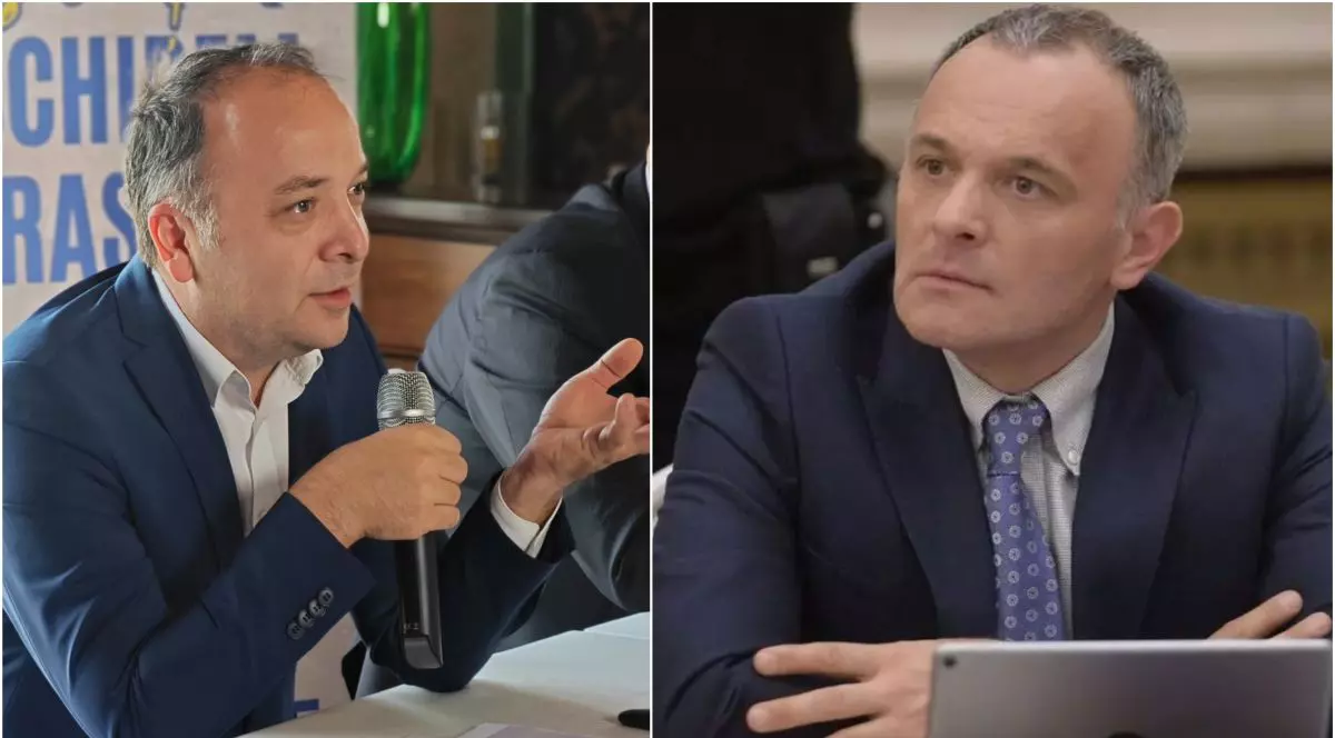 Analistul economic Adrian Negrescu vorbește la microfon. CEO-ul Hidroelectrica, Karoly Borbely, la o masă, cu un laptop în față
