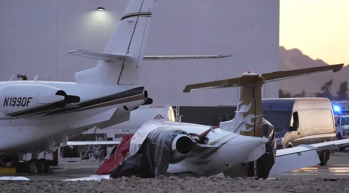 Imagine cu avioanele care s-au ciocnit la aeroportul Scottsdale