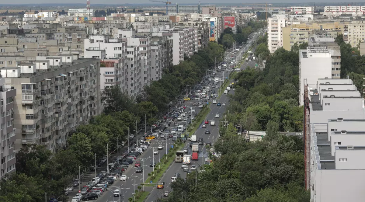 Bulevardul Iuliu Maniu din București văzut de sus