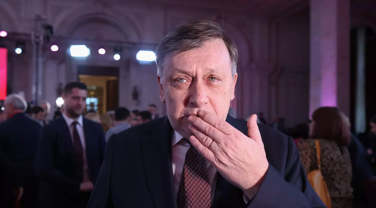 Congresul Partidului Social Democrat pentru desemnarea candidatului PSD la alegerile prezidenţiale, la Palatul Parlamentului din București, 2 februarie 2025. Inquam Photos George Călin