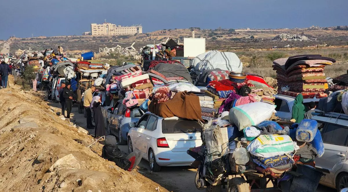 Armata israeliană se retrage de pe un important coridor de circulaţie din Gaza