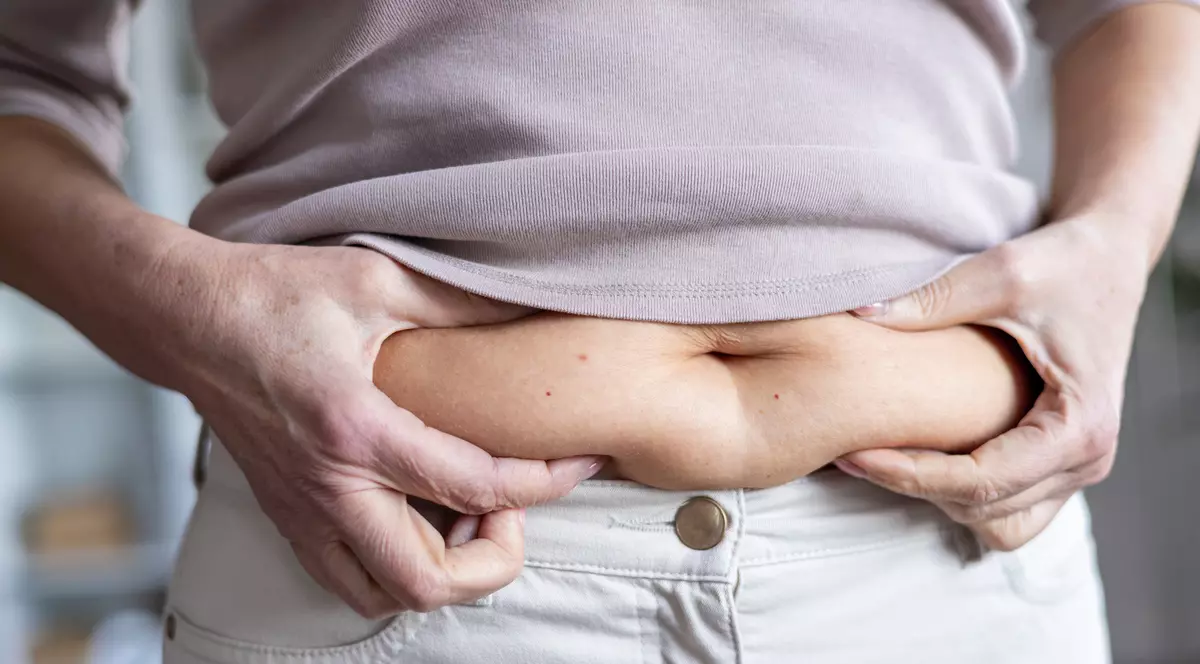 Corpul femeii la menopauză - de ce ne îngrășăm și cum ne afectează lipsa estrogenului?