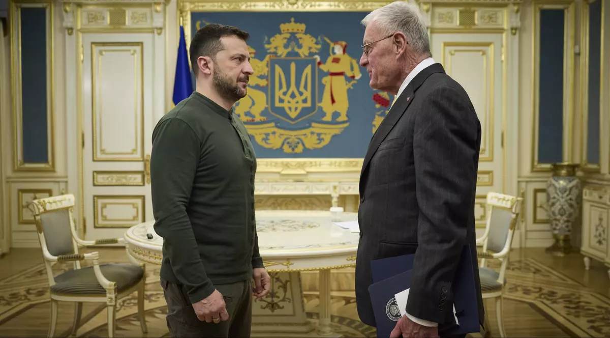 Volodimir Zelenski, președintele Ucrainei și Keith Kellogg, trimisul SUA în Ucraina