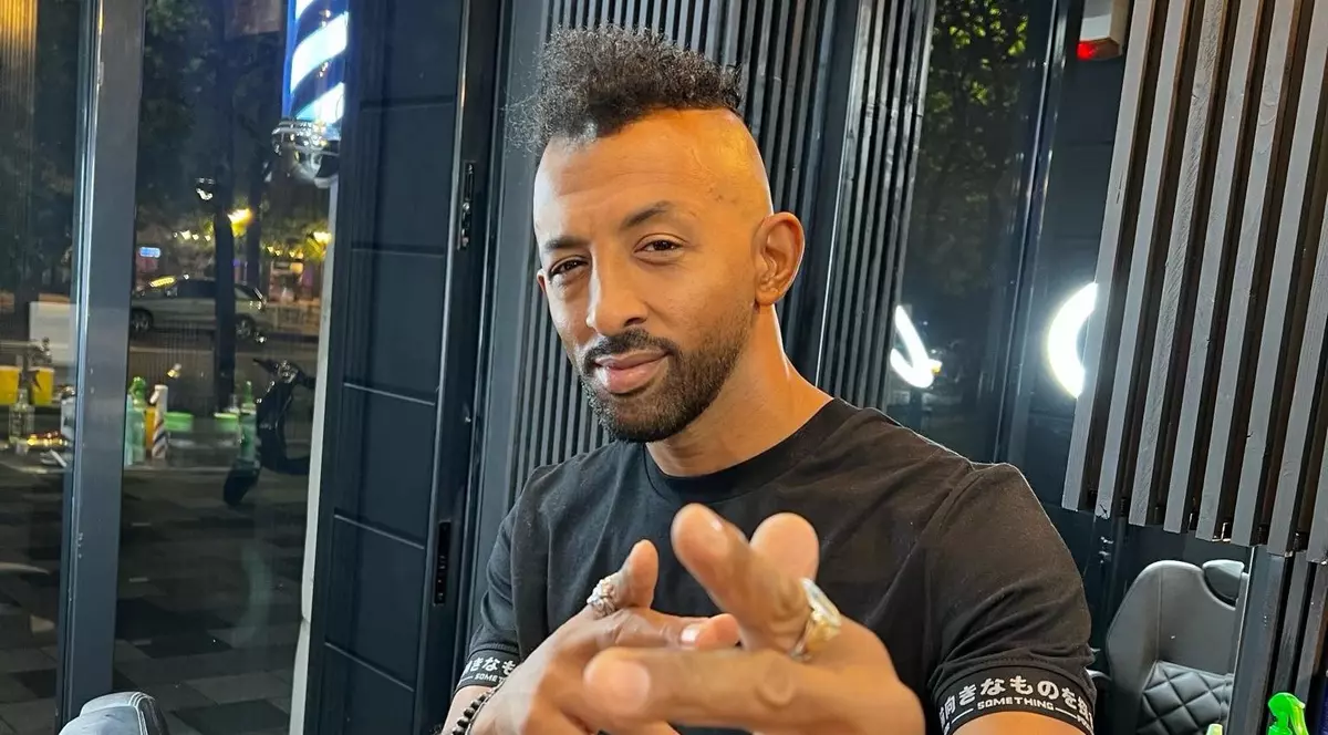 Kamara, o nouă intervenție la nivelul feței. Cum se simte artistul. „Nu mai puteam să stau așa. Aștept să văd cum o să arate la final”